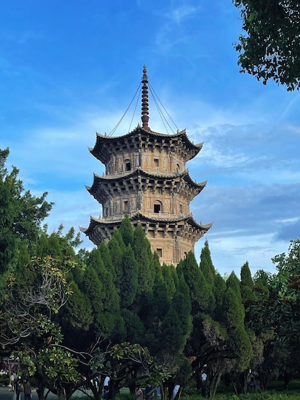 Quanzhou Kaiyuan Temple: 2.5-Hour Tour of the City Landmark 1