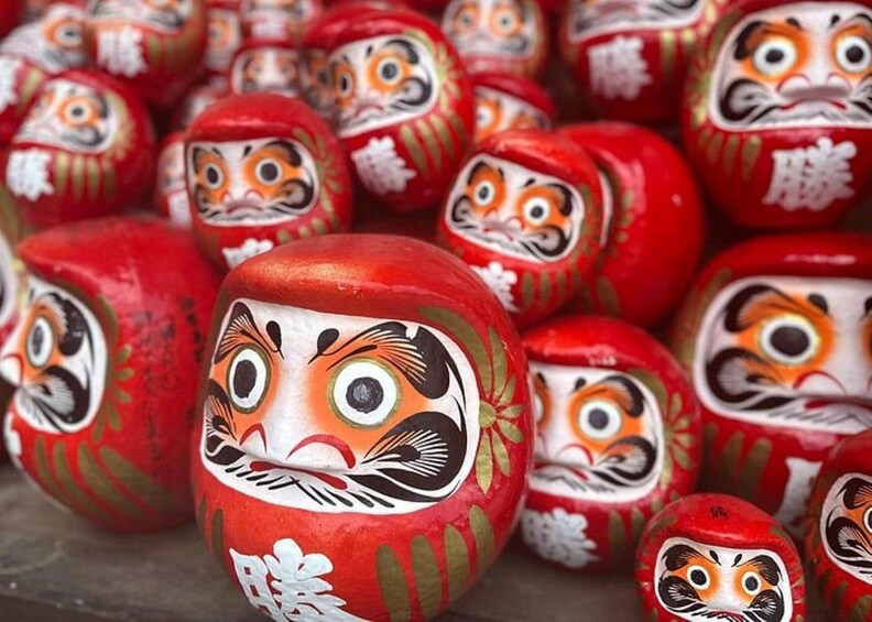 Osaka: Katsuo-ji Temple with Hundreds of Daruma Figures 1