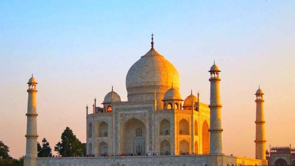 Picture 1 for Activity From Delhi: Taj Mahal & Mathura, Vrindavan Private Day Trip 4