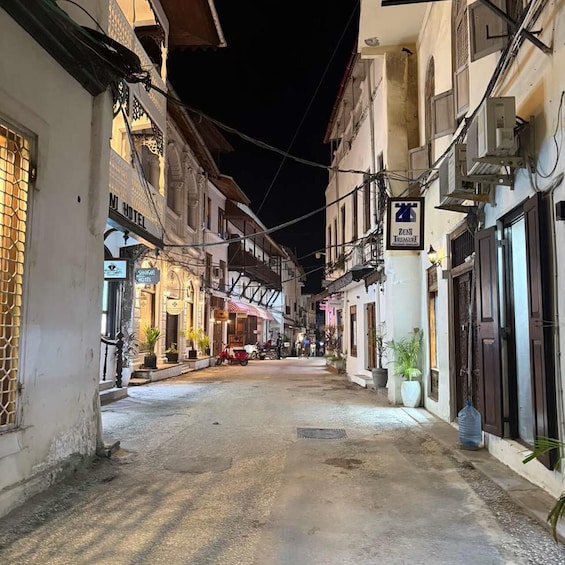 Picture 28 for Activity Stone Town Guided Tour: Culture, Slave Market & Spice Market 2
