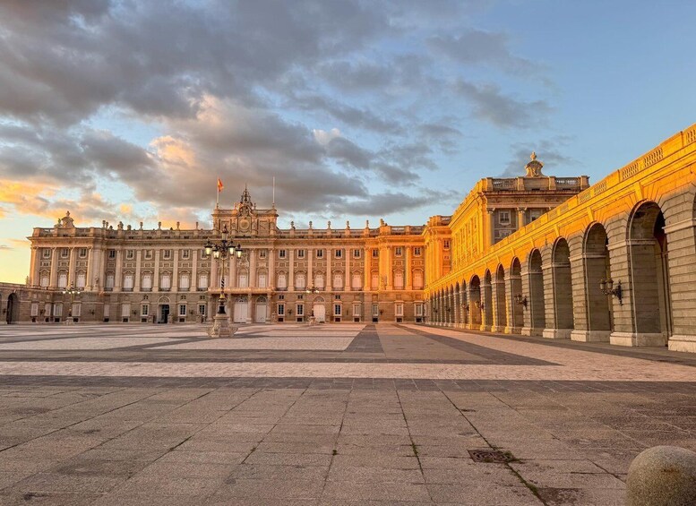 Picture 2 for Activity Madrid by Night: Hapsburg Quarter, Plaza Mayor, Cathedral, Palace, Temple of Debod 5