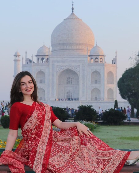 Picture 7 for Activity From Delhi: Taj Mahal & Agra Day Tour with Fast track Entry 4