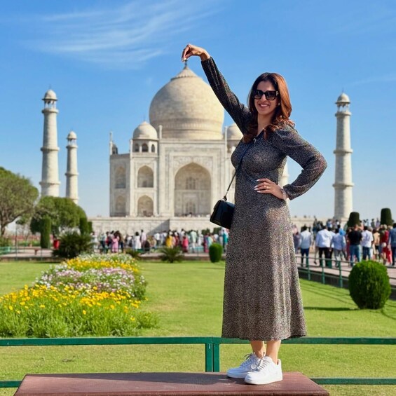 Picture 6 for Activity From Delhi: Taj Mahal & Agra Day Tour with Fast track Entry 5