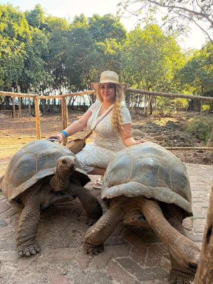 Zanzibar: Stone town, Prison Island & Spice farm + Lunch 1
