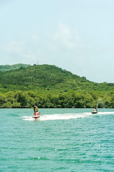 Picture 2 for Activity Martinique: 45-minute jet ski tour in the Bays of Marin 2