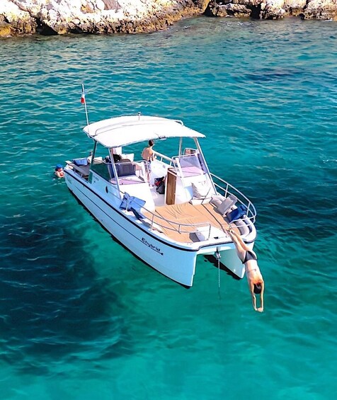 Picture 1 for Activity Marseille: Half-Day Boat Tour to the Calanques National Park 2