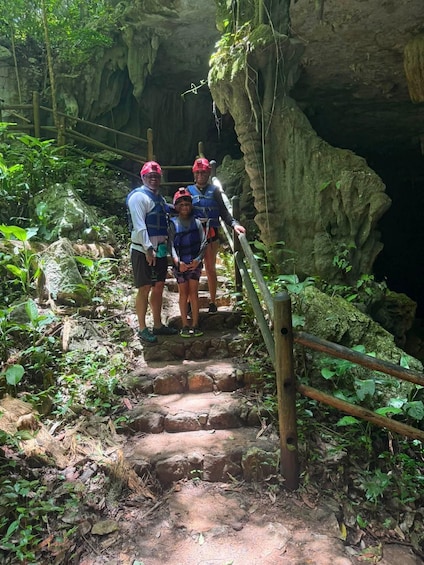 Picture 14 for Activity Belize: Nohoch Che’en Cave Tubing Tour 2