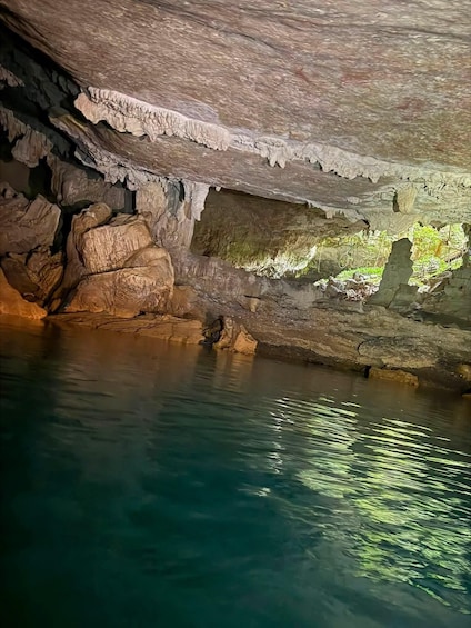 Picture 12 for Activity Belize: Nohoch Che’en Cave Tubing Tour 5