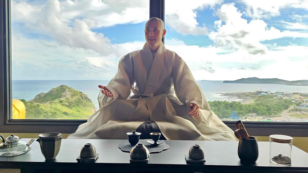 Picture 5 for Activity Jeju: Meditation at a Buddhist Temple with a Head Monk 3