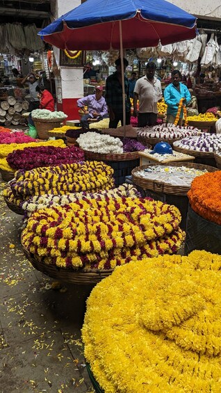 Picture 3 for Activity Bangalore Walking Tour KR Flower Market,Fort,Tippu palace 2