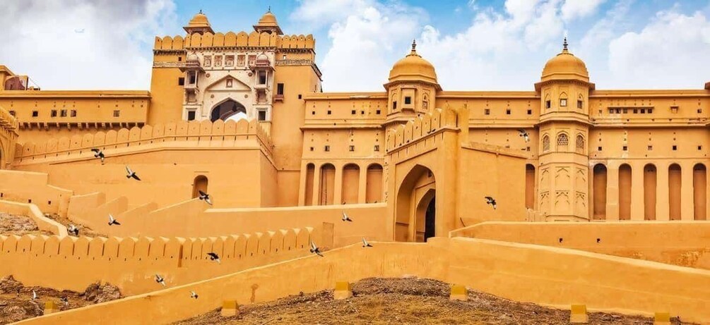 Picture 12 for Activity From Delhi: Same Day Guided Jaipur Tour with 5 Star Lunch 4