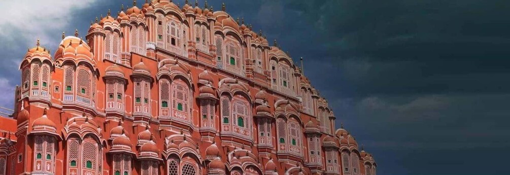 From Delhi: Same Day Guided Jaipur Tour with 5 Star Lunch 1