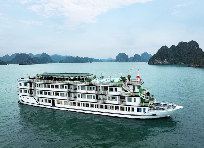 Halong Bay by Overnight Cruise with Kayak and Squid Fishing 1