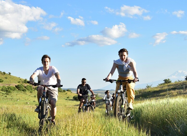 Guided Bike Tour with Food & Drinks 1