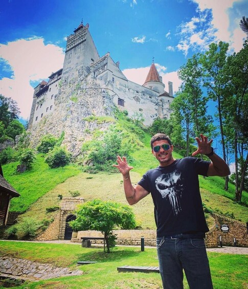 Picture 6 for Activity Bucharest: Libearty Bear Sanctuary and Dracula’s Castle 4