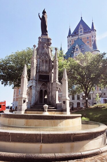 Picture 3 for Activity Private Québec City walking tour with Lenny. 4