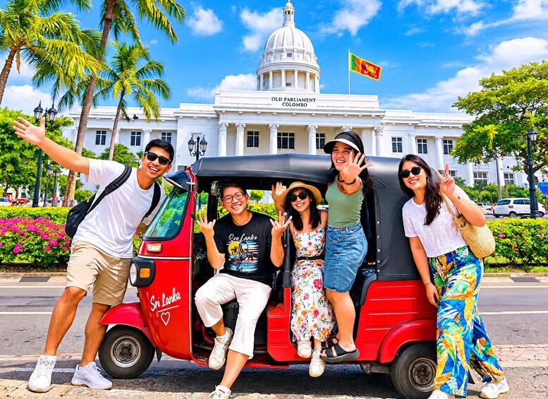 Picture 2 for Activity Colombo: Private Tuk Tuk City Tour with All Entry Fees 3