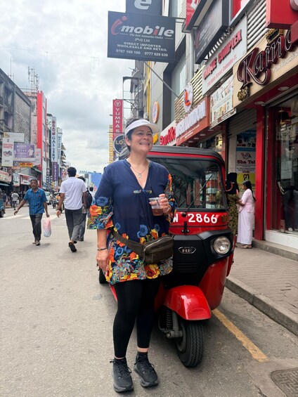 Picture 26 for Activity Colombo: Private Tuk Tuk City Tour with All Entry Fees 2