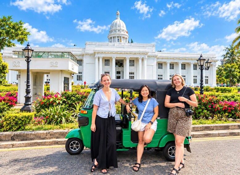 Colombo: Private Tuk Tuk City Tour with All Entry Fees 1