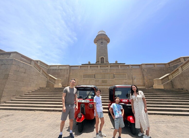 Picture 1 for Activity Colombo: Private Tuk Tuk City Tour with All Entry Fees 3