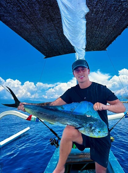 Picture 2 for Activity Amed: Private Sunrise or Sunset Fishing Adventure 3