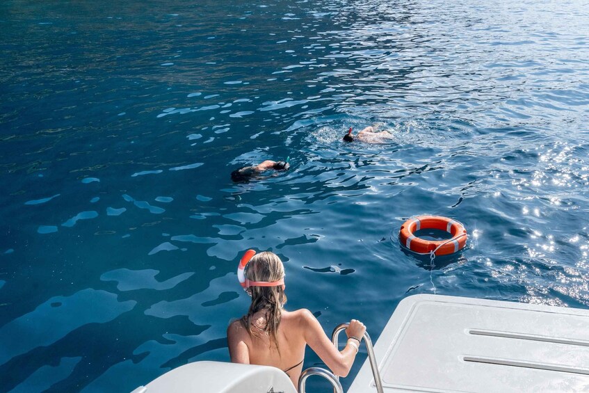 Picture 7 for Activity Premium Catamaran Sunset Experience - All Inclusive 4