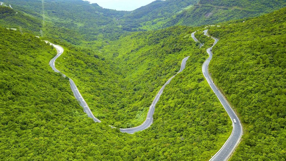 Picture 4 for Activity Transfer Bus From Hoi An / Da Nang to Hue via Hai Van Pass 5