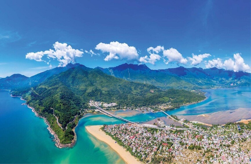 Picture 3 for Activity Transfer Bus From Hoi An / Da Nang to Hue via Hai Van Pass 2