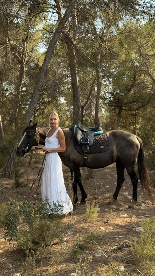 From Lisbon: Horseback Riding and Wine Tasting + Transport 1