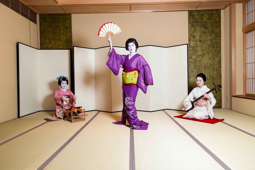 Picture 27 for Activity Tokyo: 3-Geisha Show with Shamisen, Game & Matcha in Asakusa 3