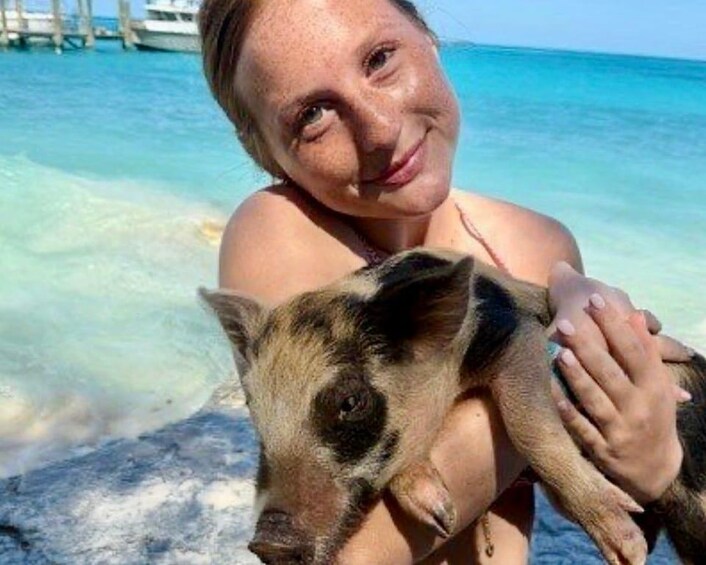 Picture 9 for Activity Nassau: Swimming Pigs of Rose Island Water Taxi 2