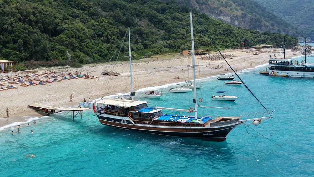 Saranda: Luxury Yacht Tour to Kroreza, Kakome & Turtle Cave 1