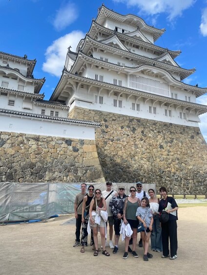 Picture 2 for Activity Himeji Castle Tour – Japan’s Most Beautiful Samurai Castle 4