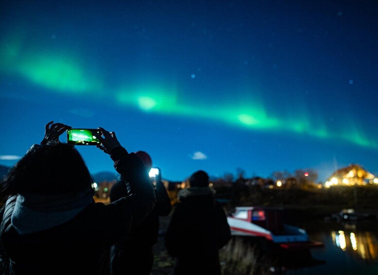 Picture 4 for Activity Kiruna: Aurora Tour with Professional Digital Photos 2