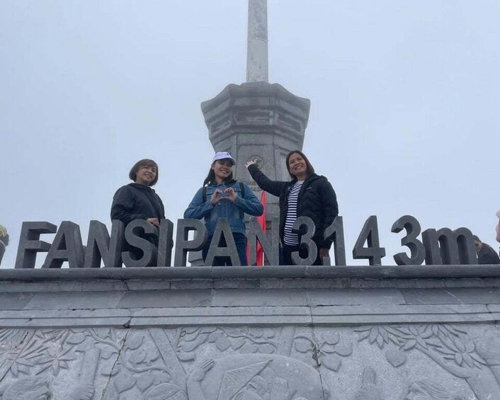 Picture 8 for Activity Crossing: Sapa 2-Day Adventure – Cat Cat & Fansipan Peak 5