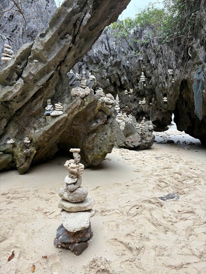 Picture 32 for Activity Hanoi: 2 Days Lan Ha Bay Cruise with Meals & Activities 2