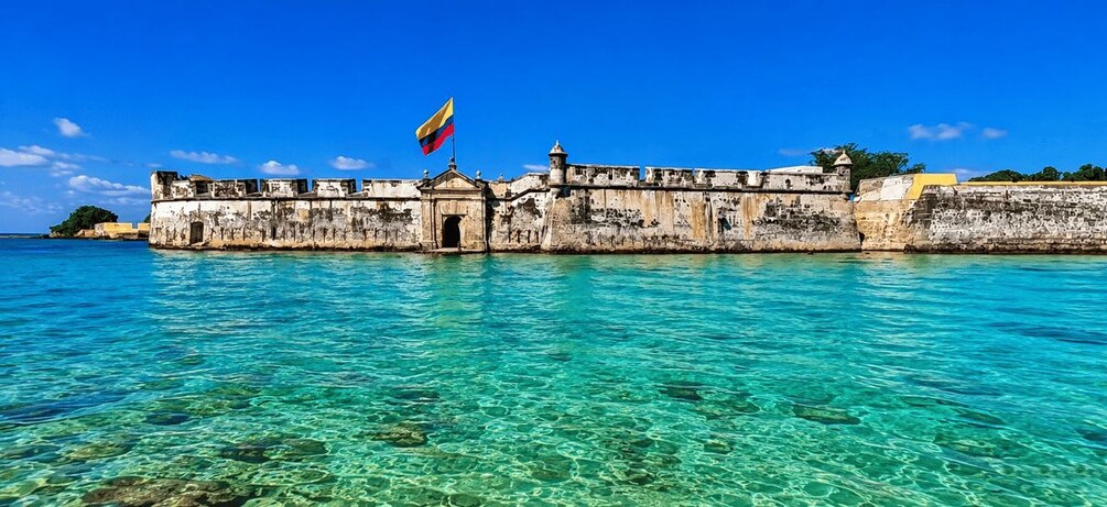 Picture 4 for Activity Cartagena: Rosario Islands Excursion with Snorkeling and Playa Blanca in Barú 3