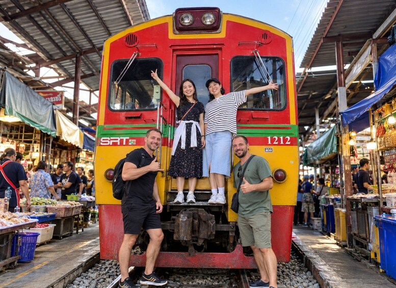 Picture 3 for Activity Bangkok: Maeklong Railway, Floating Market & Dragon Temple. 3