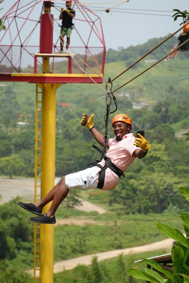 Picture 7 for Activity Río Grande: Rainforest Zipline Experience 2