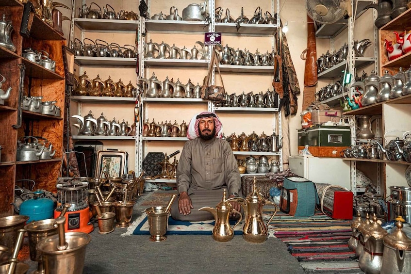 Picture 3 for Activity Ha'il: Jubbah UNESCO Site & Al-Qishlah Fort Day Trip 3