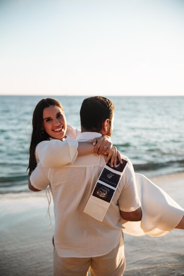 Picture 9 for Activity Lanzarote: Outdoor Photo Shoot with Digital Photos & Canvas 4