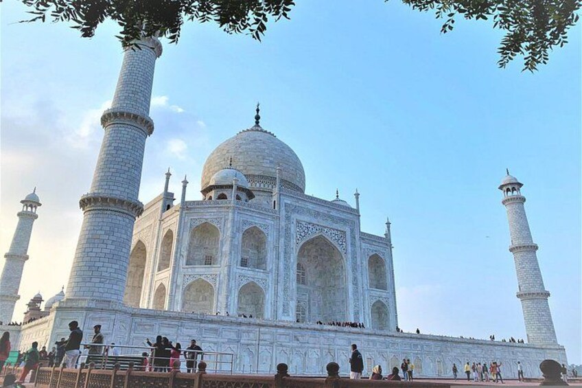 taj mhttps://media-cdn.tripadvisor.com/media/attractions-splice-spp-720x480/15/70/00/15.jpgahal 4