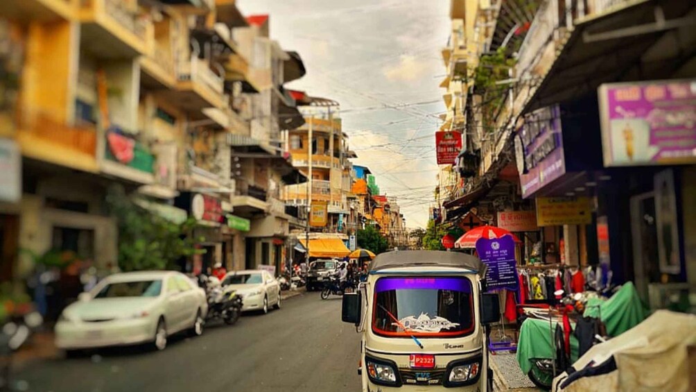 Picture 1 for Activity Nairobi: Tuk Tuk Tour with Local Market Visit 2
