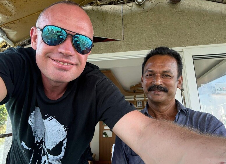 Picture 1 for Activity Cochin: 4-Day Private Tour of Munnar, Alleppey & Backwaters 2