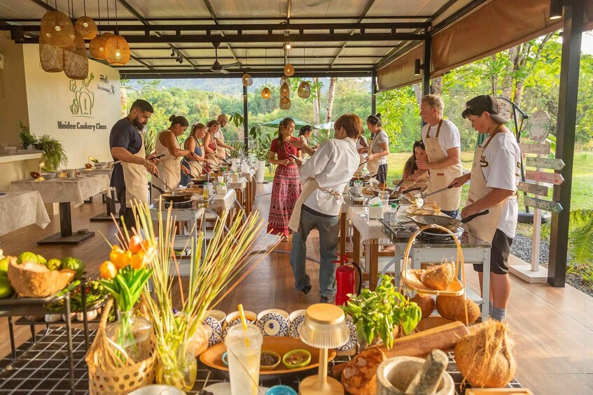 Phuket: Naidee Thai Cooking Class with Chef Ern 1