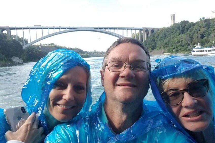 Niagara USA Maid of the Mist and Cave of the Winds Guided Tour 3