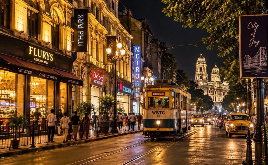 Picture 2 for Activity Kolkata: Night Tour with Food Tasting and Market Walk 2