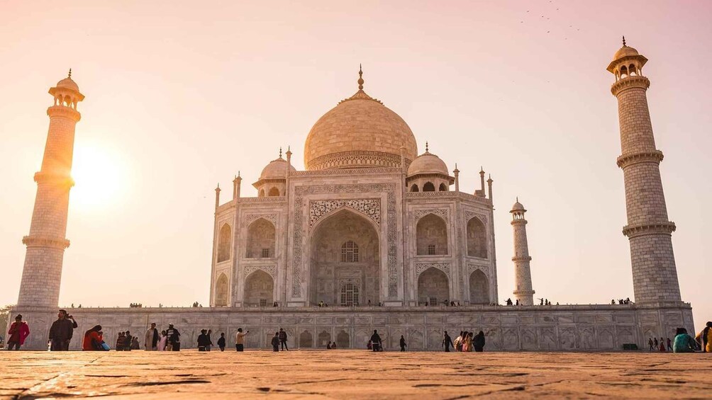 Picture 4 for Activity Agra’s Taj Mahal Sightseeing Tour Guide 5