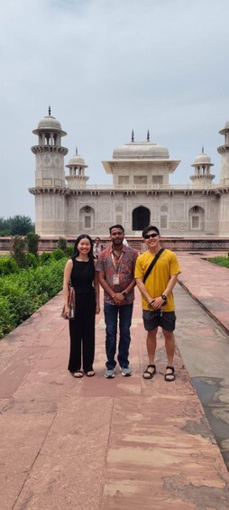 Picture 14 for Activity Agra’s Taj Mahal Sightseeing Tour Guide 3