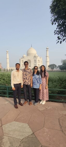 Agra’s Taj Mahal Sightseeing Tour Guide 2
